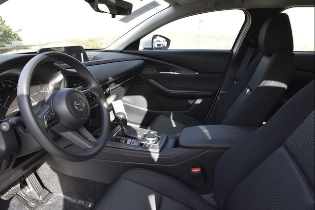 Photo of 2025 Snowflake White Pearl Mica Mazda CX-30