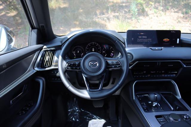 Photo of 2025 Rhodium White Premium Mazda CX-70 PHEV