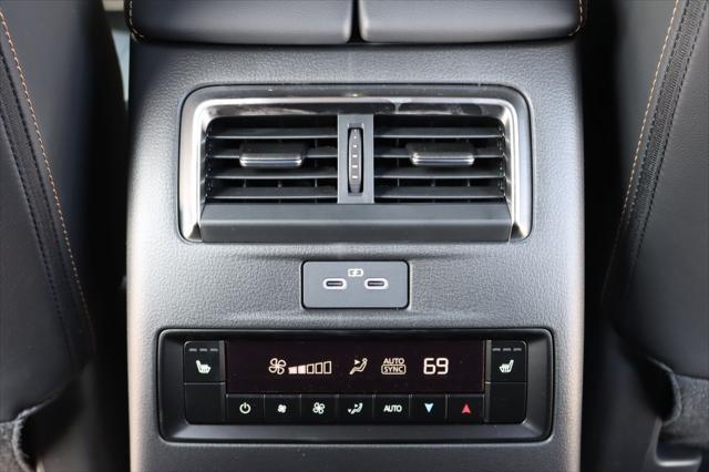 Photo of 2025 Rhodium White Premium Mazda CX-70 PHEV