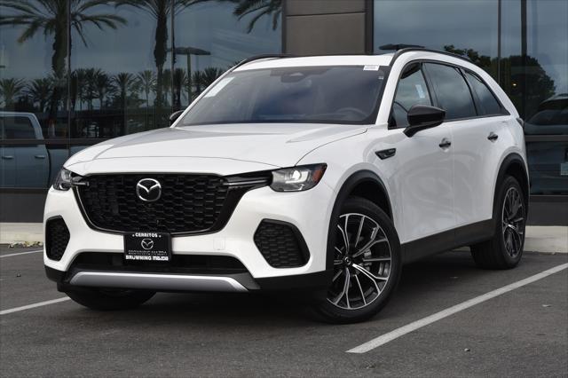 Photo of 2025 Rhodium White Premium Mazda CX-70 PHEV