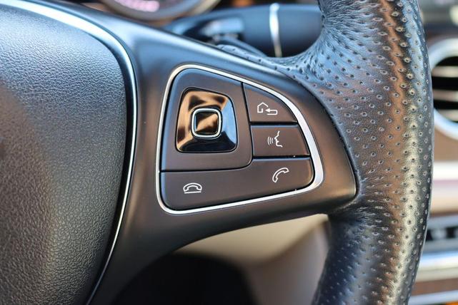 Photo of 2018 Lunar Blue Metallic Mercedes-Benz E-Class