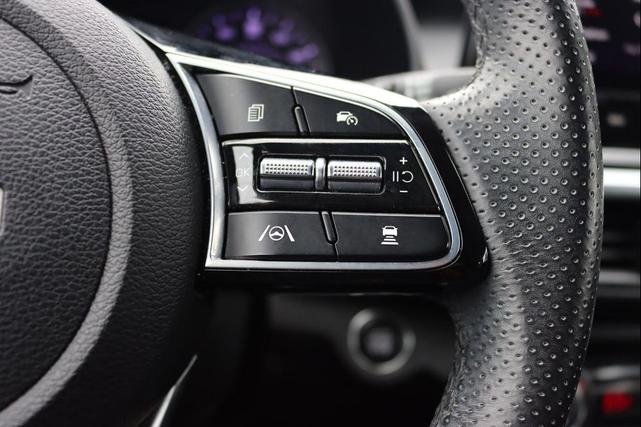 Photo of 2023 Sporty Blue Kia Forte