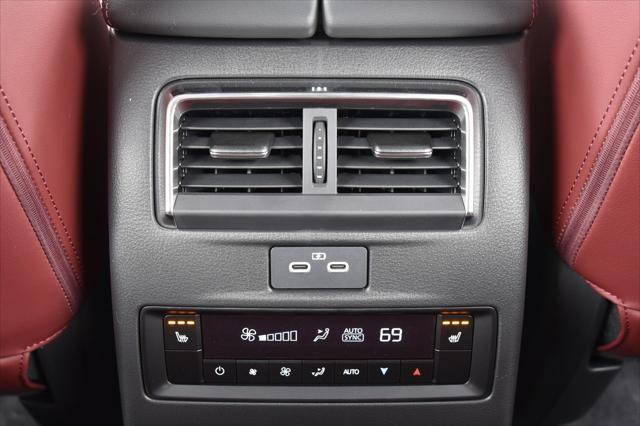 Photo of 2025 Rhodium White Premium Mazda CX-70 PHEV