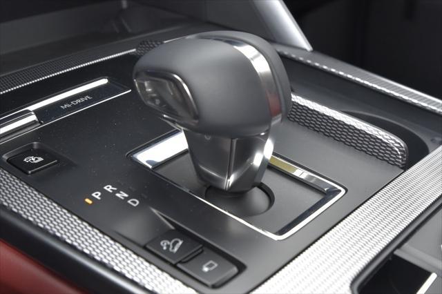 Photo of 2025 Rhodium White Premium Mazda CX-70 PHEV