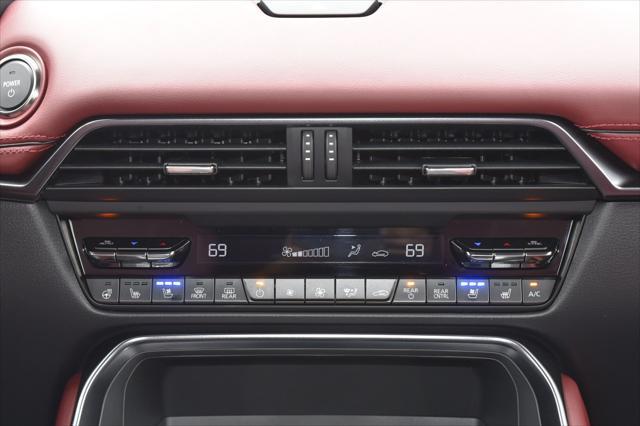 Photo of 2025 Rhodium White Premium Mazda CX-70 PHEV