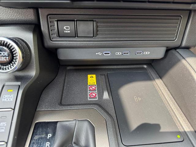 Photo of 2024 Wind Chill Pearl Toyota Land Cruiser