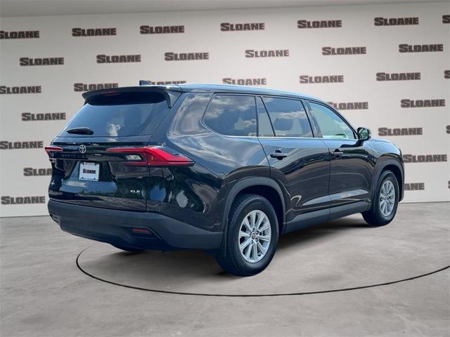 Photo of 2024 Midnight Black Metallic Toyota Grand Highlander