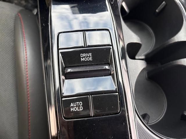 Photo of 2022 White Hyundai SONATA