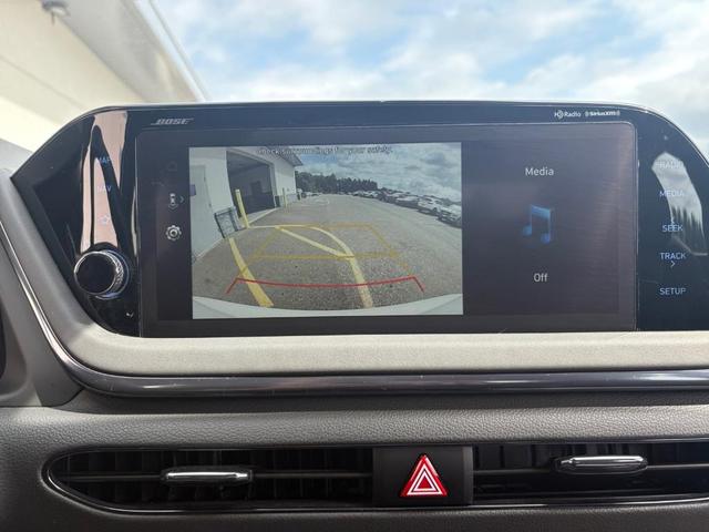 Photo of 2022 White Hyundai SONATA