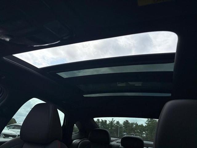 Photo of 2022 White Hyundai SONATA