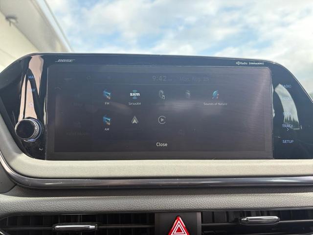 Photo of 2022 White Hyundai SONATA