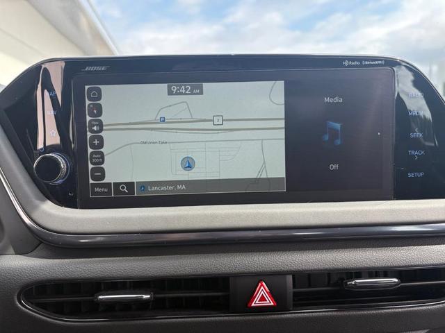 Photo of 2022 White Hyundai SONATA