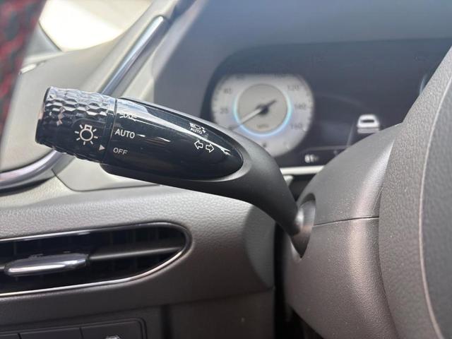 Photo of 2022 White Hyundai SONATA