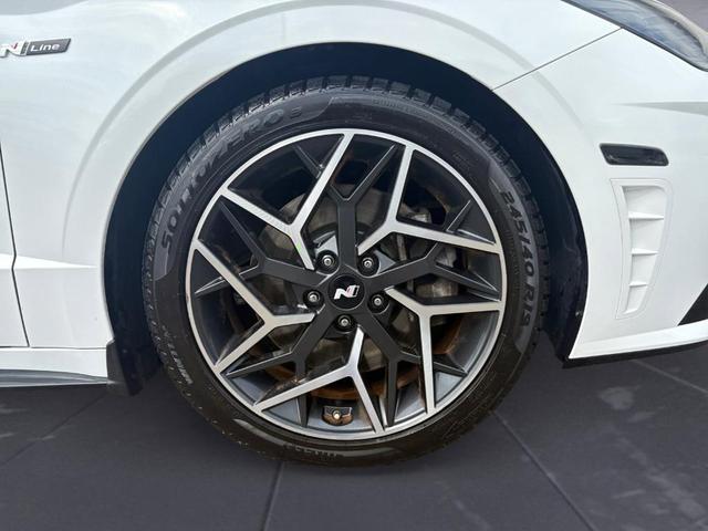 Photo of 2022 White Hyundai SONATA
