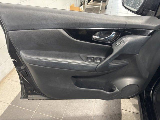 Photo of 2022 Magnetic Black Nissan Rogue Sport