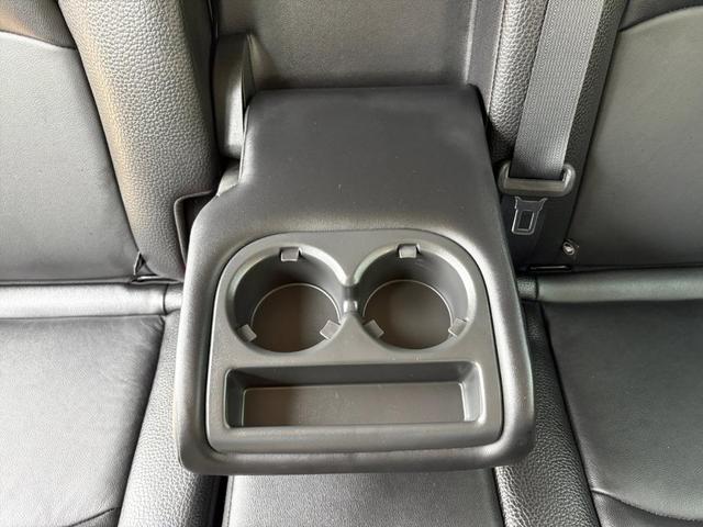Photo of 2024 2t Gry Blk Roof Nissan Pathfinder
