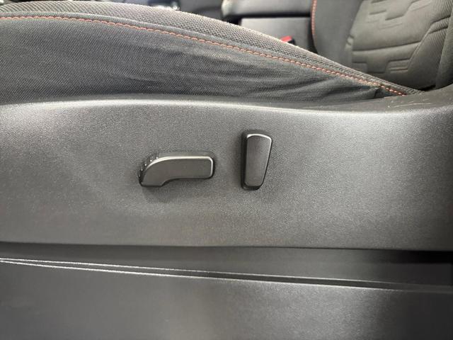 Photo of 2023 Black Nissan Frontier