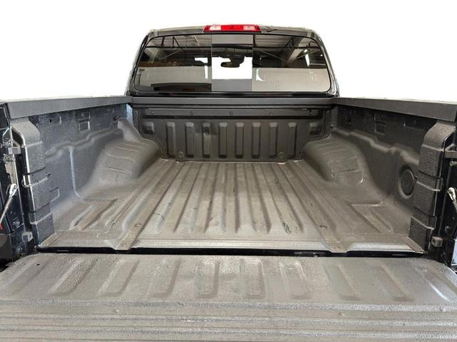 Photo of 2023 Black Nissan Frontier