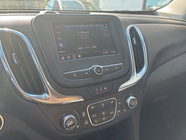 Photo of 2022 Black Chevrolet Equinox