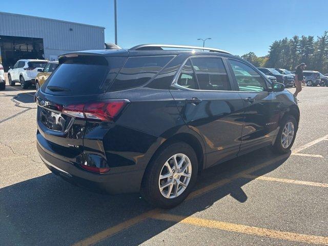 Photo of 2022 Black Chevrolet Equinox