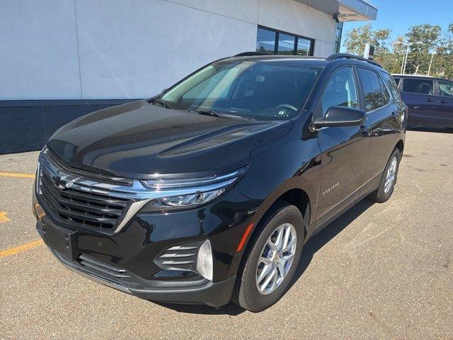 Photo of 2022 Black Chevrolet Equinox