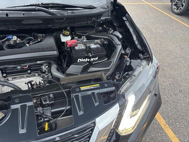 Photo of 2019 Magnetic Black Nissan Rogue