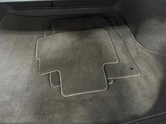 Photo of 2023 Silver Nissan Sentra