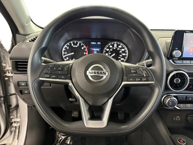 Photo of 2023 Silver Nissan Sentra