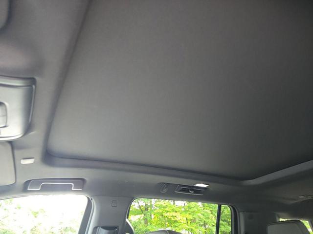 Photo of 2024 Black Chevrolet Suburban