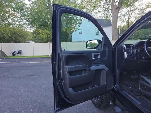 Photo of 2016 Black Chevrolet Silverado 1500