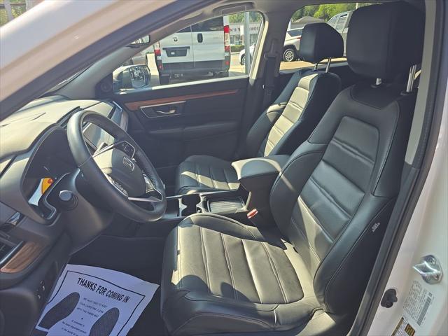 Photo of 2022 Platinum White Pearl Honda CR-V