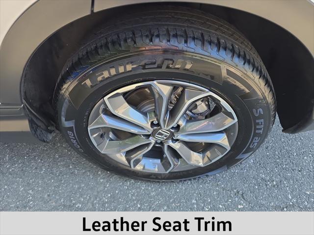 Photo of 2022 Platinum White Pearl Honda CR-V