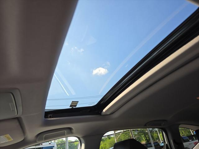 Photo of 2022 Platinum White Pearl Honda CR-V