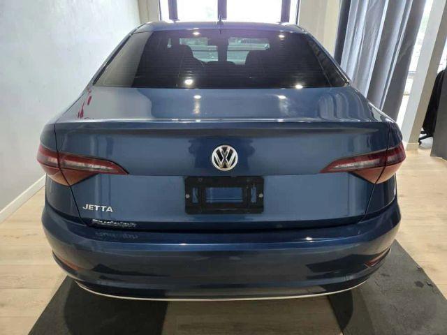 Photo of 2019 Silk Blue Metallic Volkswagen Jetta