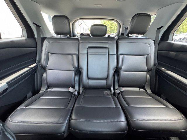 Photo of 2024 Carbonized Gray Metallic Ford Explorer