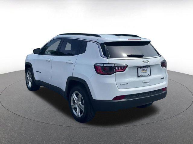 Photo of 2023 Bright White Clearcoat Jeep Compass