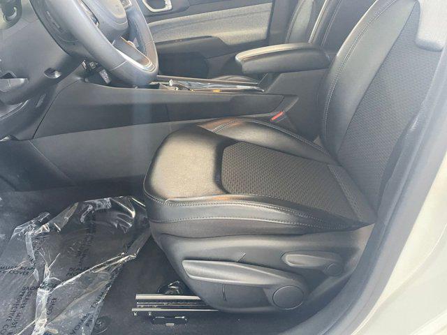 Photo of 2023 Bright White Clearcoat Jeep Compass