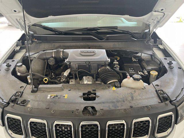 Photo of 2023 Bright White Clearcoat Jeep Compass
