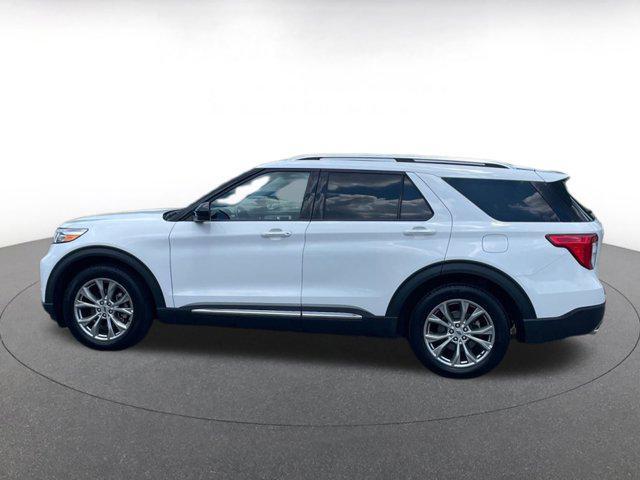 Photo of 2023 Oxford White Ford Explorer