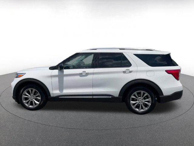 Photo of 2023 Oxford White Ford Explorer