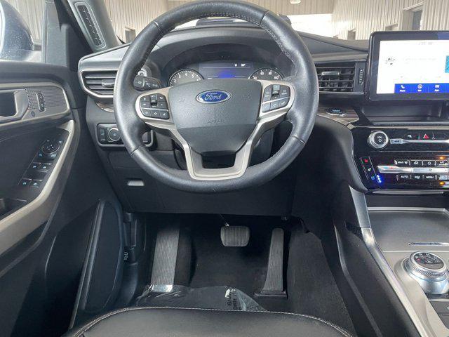 Photo of 2023 Oxford White Ford Explorer