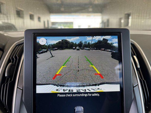 Photo of 2024 Agate Black Metallic Ford Edge