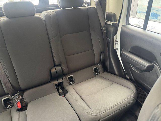 Photo of 2023 Bright White Clearcoat Jeep Gladiator