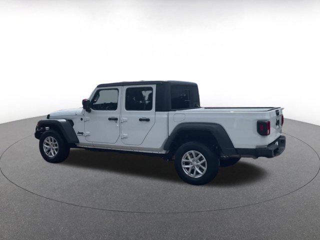 Photo of 2023 Bright White Clearcoat Jeep Gladiator
