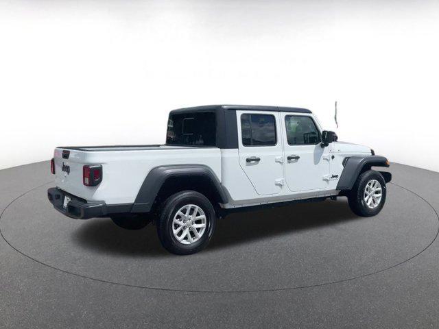 Photo of 2023 Bright White Clearcoat Jeep Gladiator