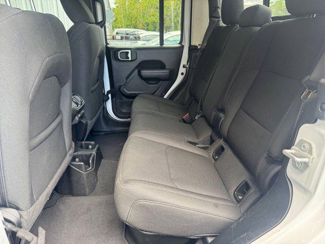 Photo of 2023 Bright White Clearcoat Jeep Gladiator