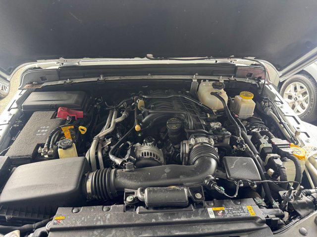 Photo of 2023 Bright White Clearcoat Jeep Gladiator