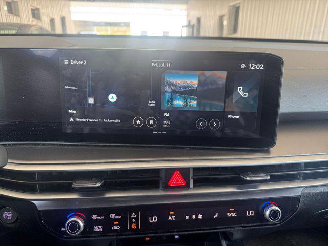 Photo of 2024 Everlasting Silver Kia Sorento