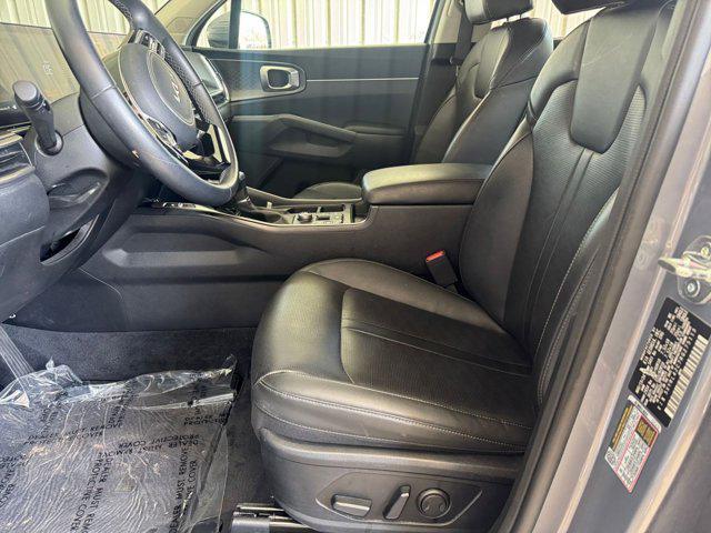 Photo of 2024 Everlasting Silver Kia Sorento