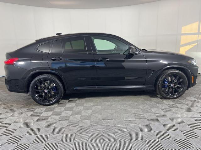 Photo of 2023 Black Sapphire Metallic BMW X4